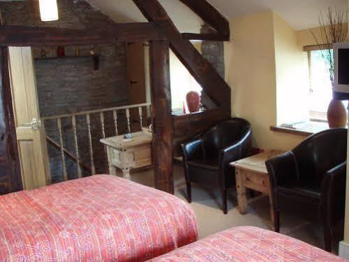 The Horse & Jockey Inn ไนท์ตัน ภายนอก รูปภาพ